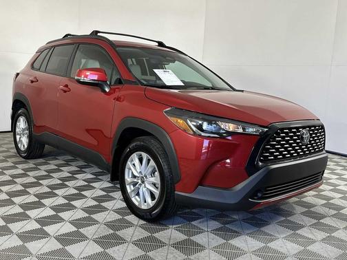 2024 Toyota Corolla Cross LE