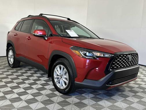 2024 Toyota Corolla Cross LE