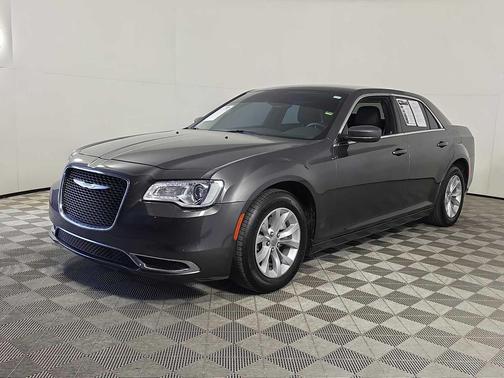 2023 Chrysler 300 Touring