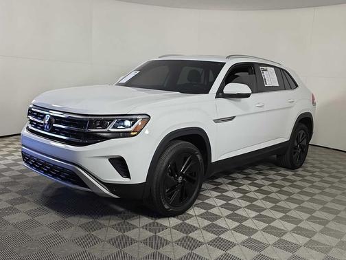2023 Volkswagen Atlas Cross Sport 2.0T SE w/Technology