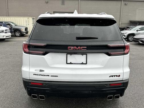Summit White 2025 GMC Acadia AWD AT4