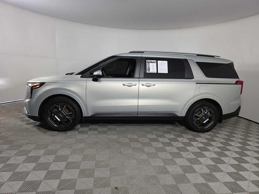 2025 Kia Carnival Hybrid EX