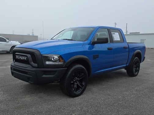 2024 RAM 1500 Classic Warlock Crew Cab 4x4 5'7' Box