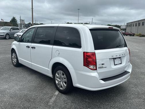White Knuckle Clearcoat 2019 Dodge Grand Caravan SE