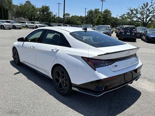 Atlas White 2026 Hyundai ELANTRA SE