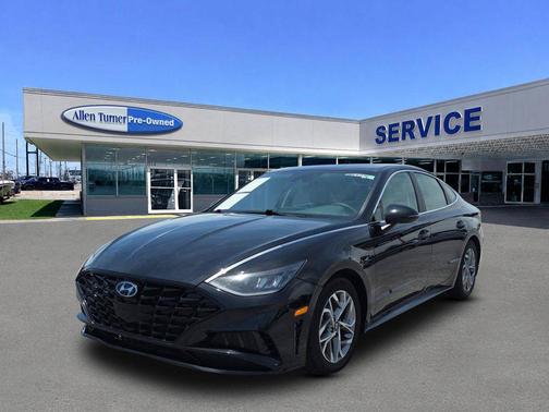 Phantom Black 2022 Hyundai SONATA SEL