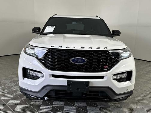 Star White Metallic Tri-Coat 2021 Ford Explorer ST