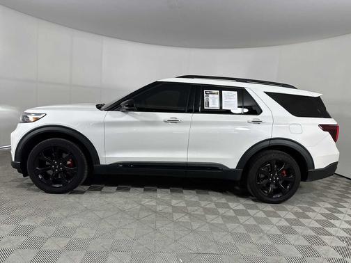 Star White Metallic Tri-Coat 2021 Ford Explorer ST