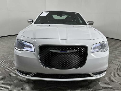 2019 Chrysler 300 Limited