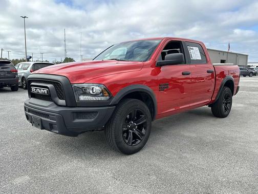 2024 RAM 1500 Classic Warlock Crew Cab 4x4 5'7' Box