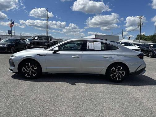 Aero Silver 2024 Hyundai SONATA SEL