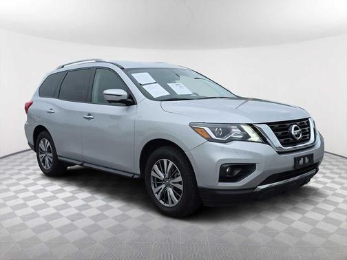 2019 Nissan Pathfinder SL