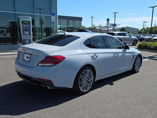 2020 Genesis G70 2.0T RWD