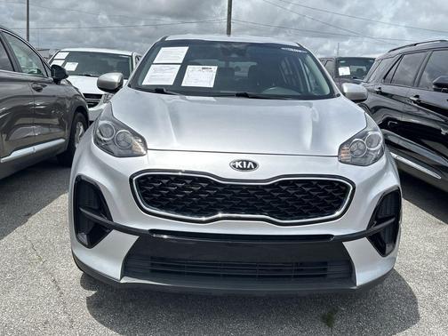 Sparkling Silver 2022 Kia Sportage LX