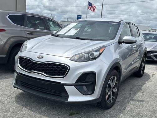 Sparkling Silver 2022 Kia Sportage LX