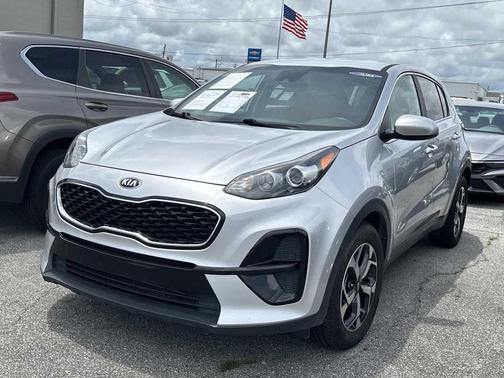 Sparkling Silver 2022 Kia Sportage LX