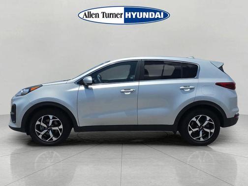 Sparkling Silver 2022 Kia Sportage LX
