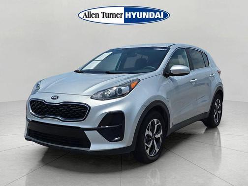 Sparkling Silver 2022 Kia Sportage LX