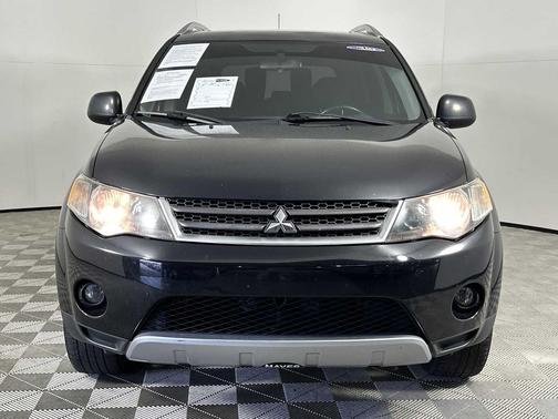 2009 Mitsubishi Outlander SE