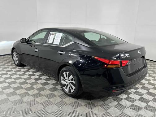 Super Black 2024 Nissan Altima S FWD