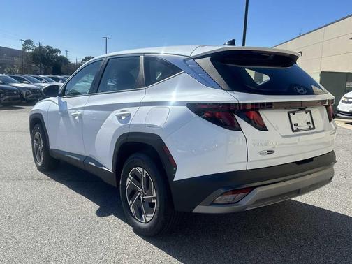 2026 Hyundai TUCSON Hybrid Blue SE