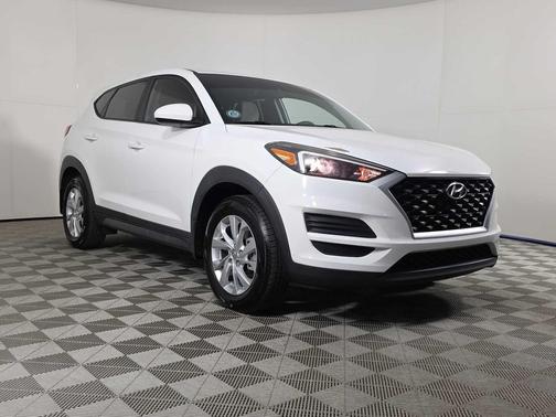 2020 Hyundai TUCSON SE