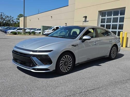 2025 Hyundai SONATA Hybrid Limited