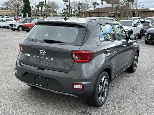 Ecotronic Gray 2026 Hyundai VENUE SEL