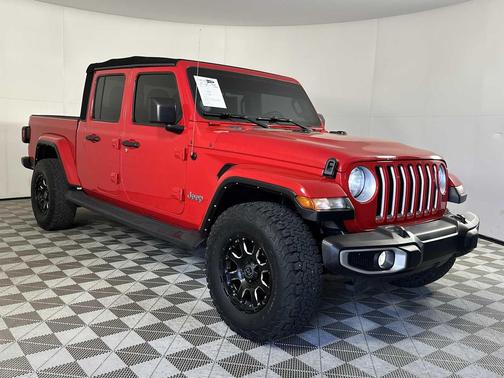Firecracker Red Clearcoat 2021 Jeep Gladiator Overland