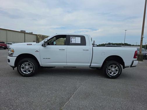 2024 RAM 2500 Laramie Crew Cab 4x4 6'4' Box