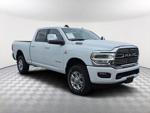 2024 RAM 2500 Laramie Crew Cab 4x4 6'4' Box
