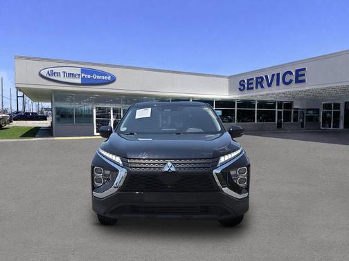 Labrador Black Pearl 2024 Mitsubishi Eclipse Cross LE