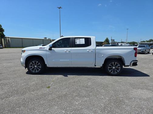 Summit White 2022 Chevrolet Silverado 1500 LT