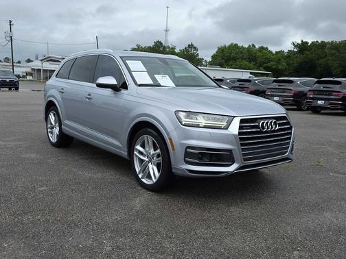 Florett Silver Metallic 2018 Audi Q7 3.0T Prestige