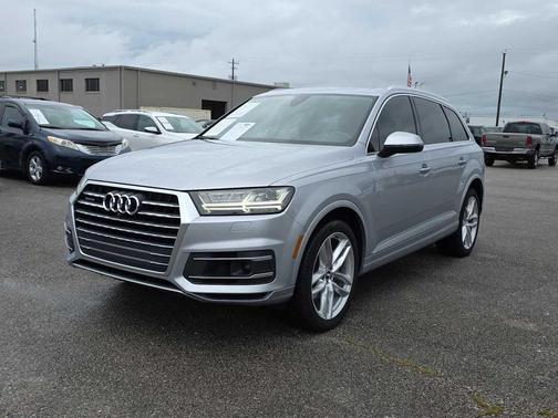 Florett Silver Metallic 2018 Audi Q7 3.0T Prestige
