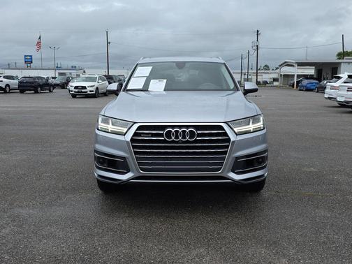 Florett Silver Metallic 2018 Audi Q7 3.0T Prestige