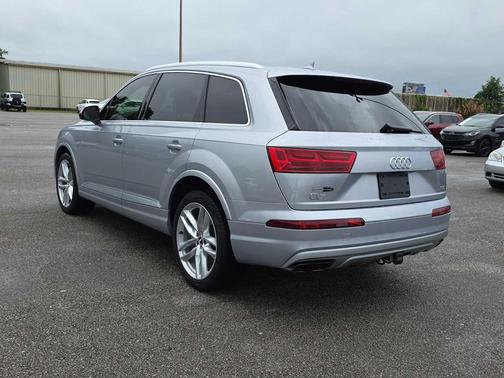 Florett Silver Metallic 2018 Audi Q7 3.0T Prestige