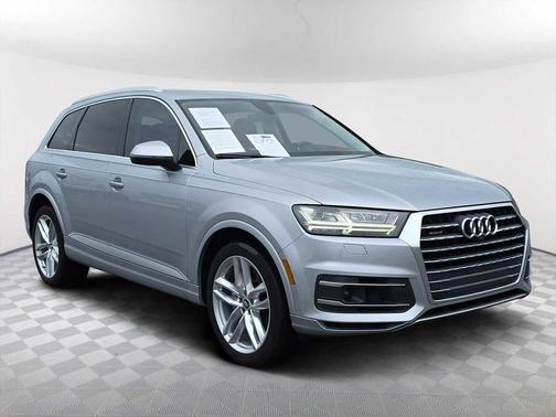 Florett Silver Metallic 2018 Audi Q7 3.0T Prestige
