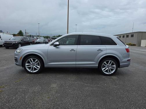 Florett Silver Metallic 2018 Audi Q7 3.0T Prestige
