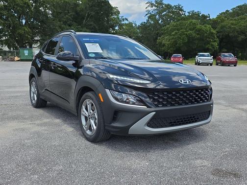 Abyss Black Pearl 2023 Hyundai KONA SEL