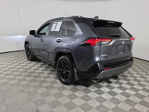 2020 Toyota RAV4 Hybrid SE