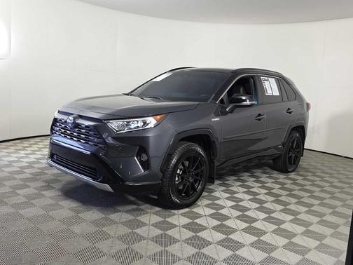 2020 Toyota RAV4 Hybrid SE
