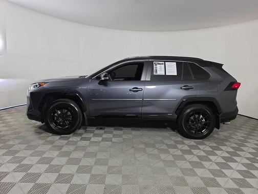 2020 Toyota RAV4 Hybrid SE