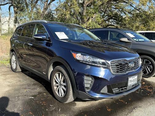 2020 Kia Sorento LX
