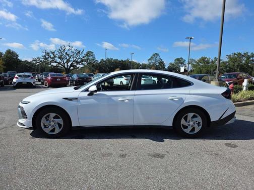 2026 Hyundai SONATA SE