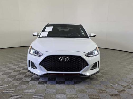 2019 Hyundai Veloster Base