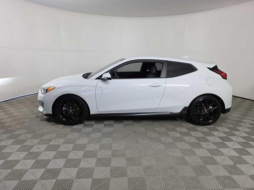 2019 Hyundai Veloster Base