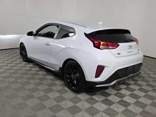 2019 Hyundai Veloster Base