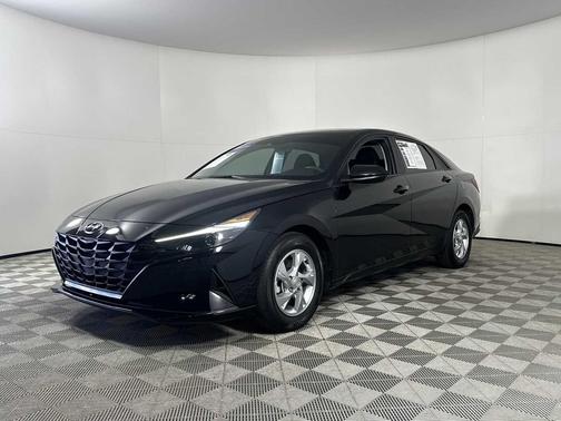 2021 Hyundai ELANTRA SE