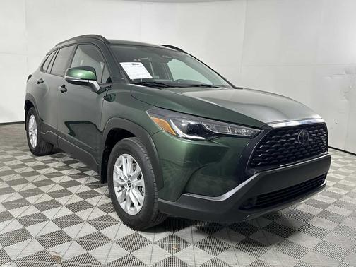 2024 Toyota Corolla Cross LE